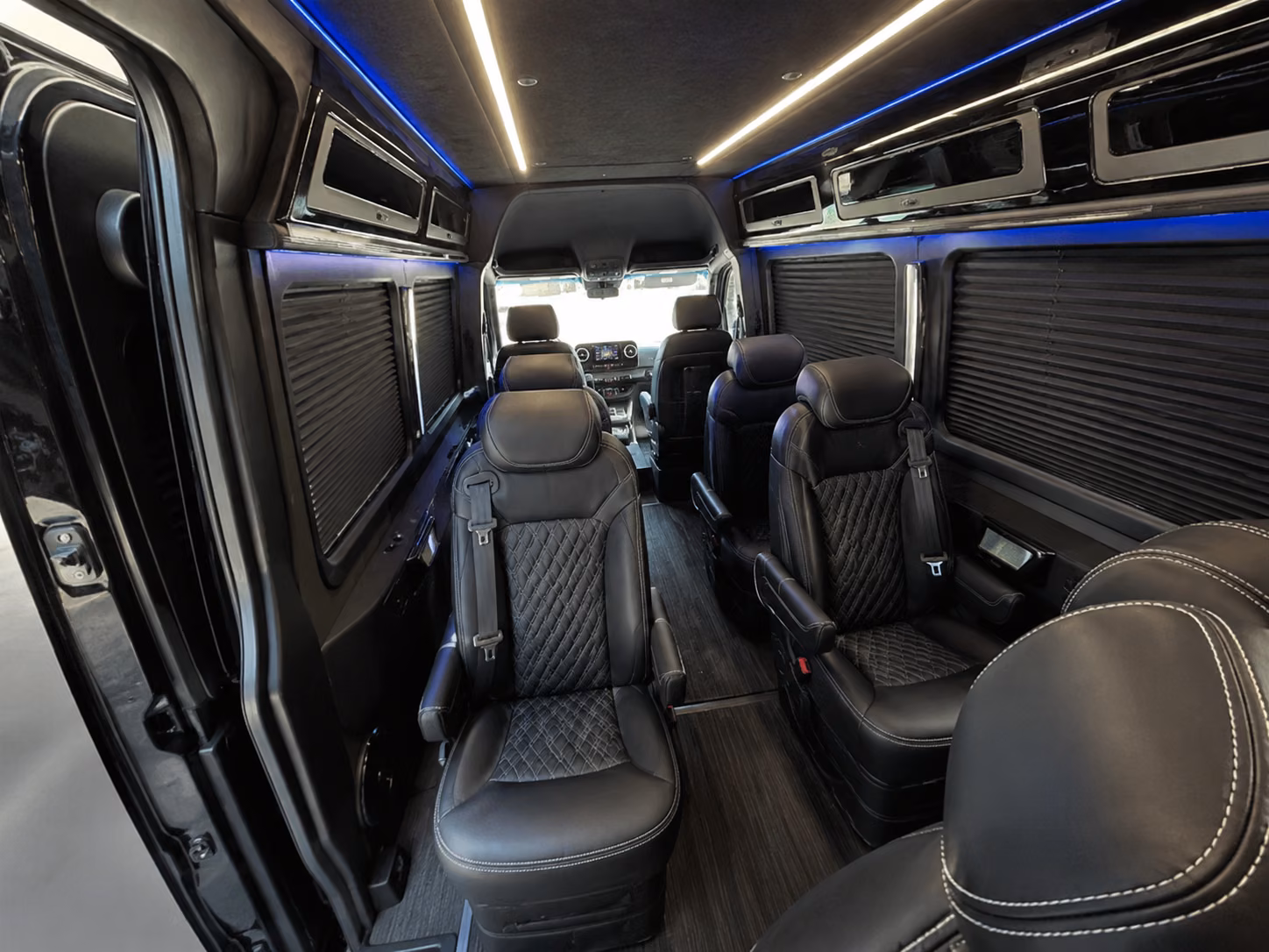 find the perfect transportation for your next airport transfer 2