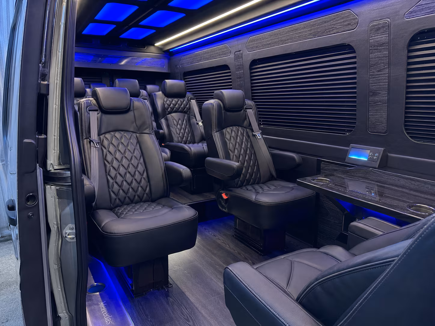 find the perfect transportation for your next corporate event 1