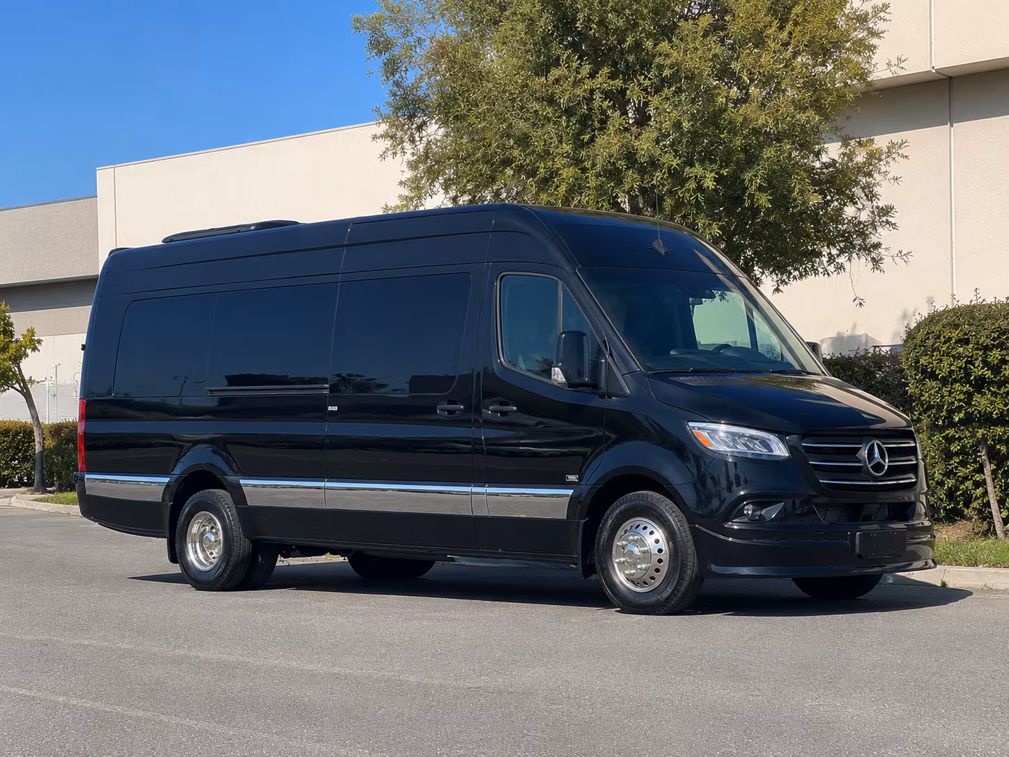 fullerton employee shuttle van service